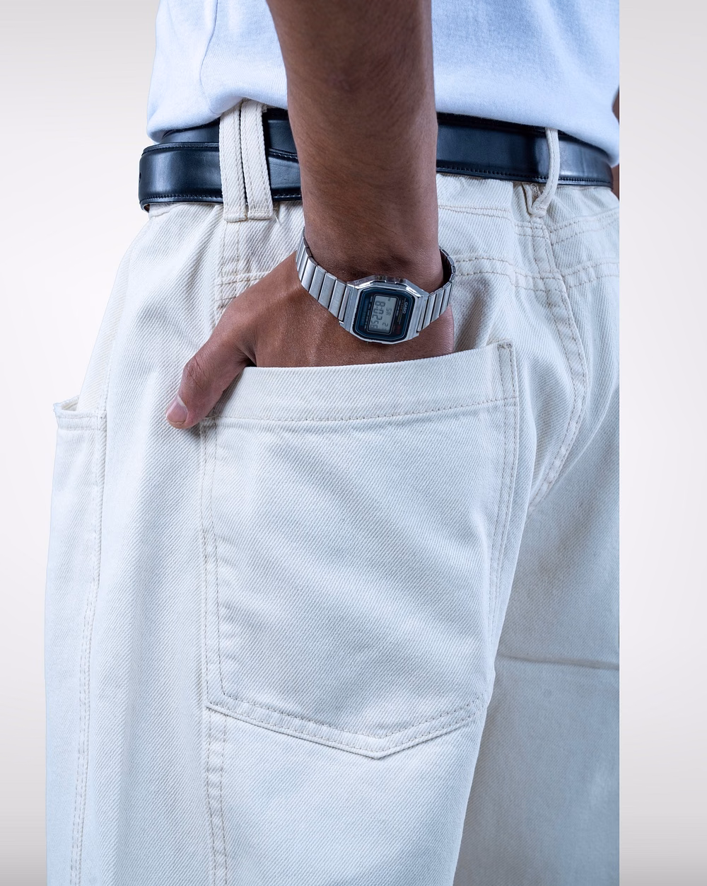 Off-White Baggy Bow Pants for Men - 5